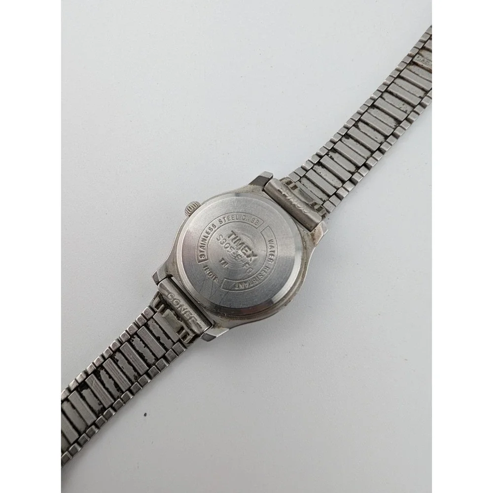 Timex‎ Watch Women 24mm Silver Case Easy Reader Adjustable Band- New Battery